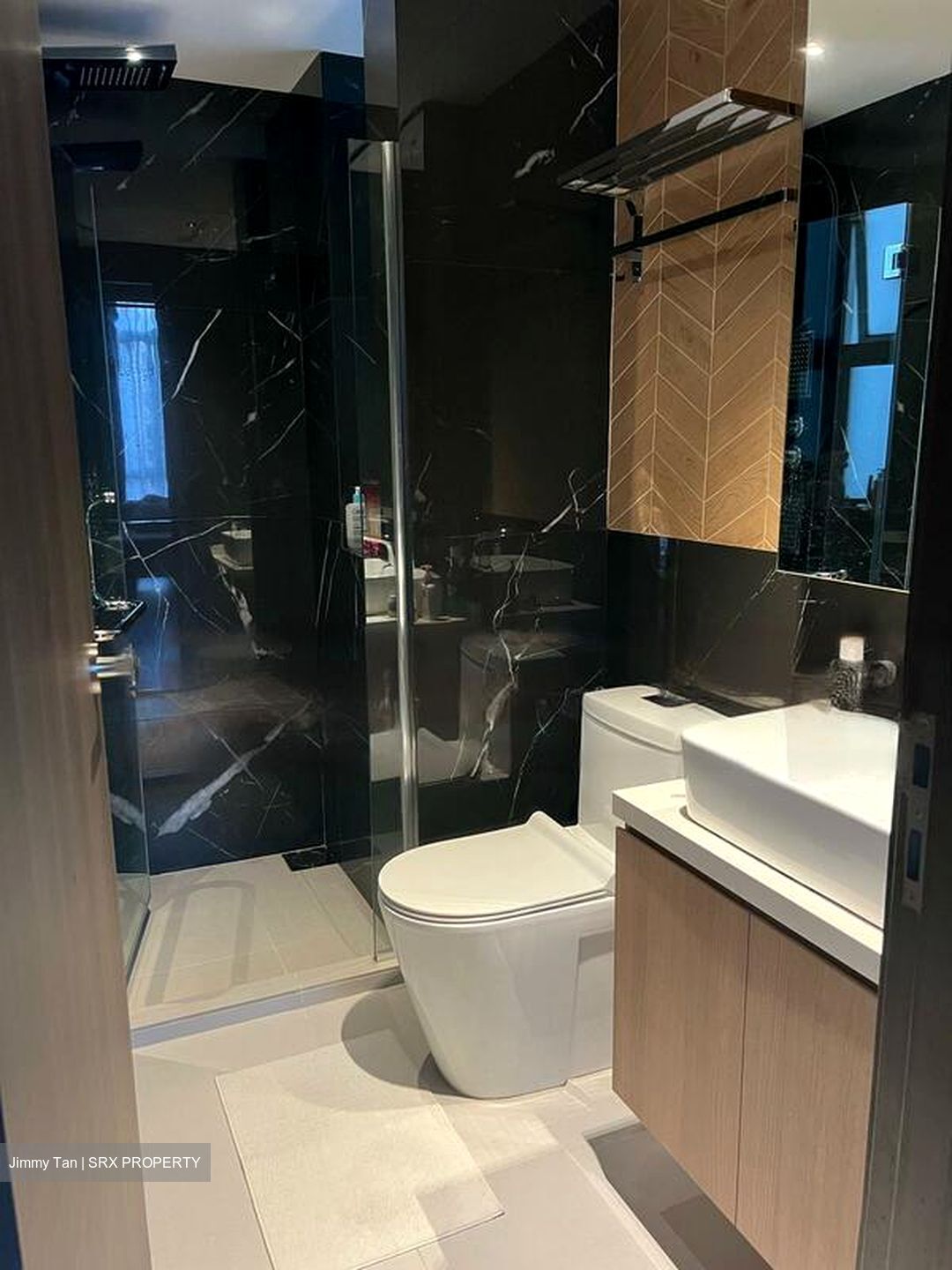 The Lakeshore (D22), Condominium #447565051